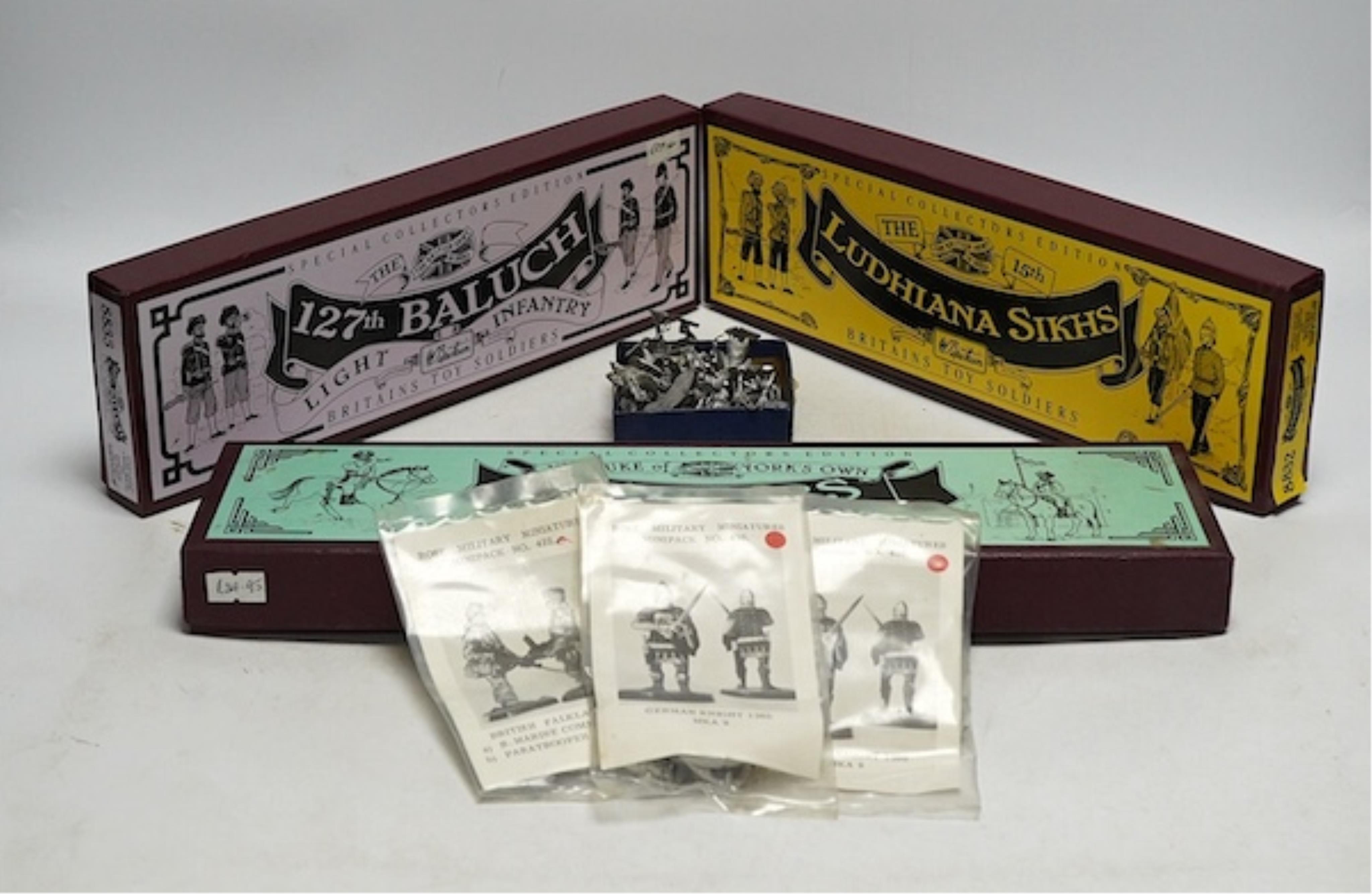 A collection of white metal models and kits intended for dioramas and war gaming, many still boxed or packeted, by manufacturers including Hinchcliffe Models, etc. in a variety of different scales.